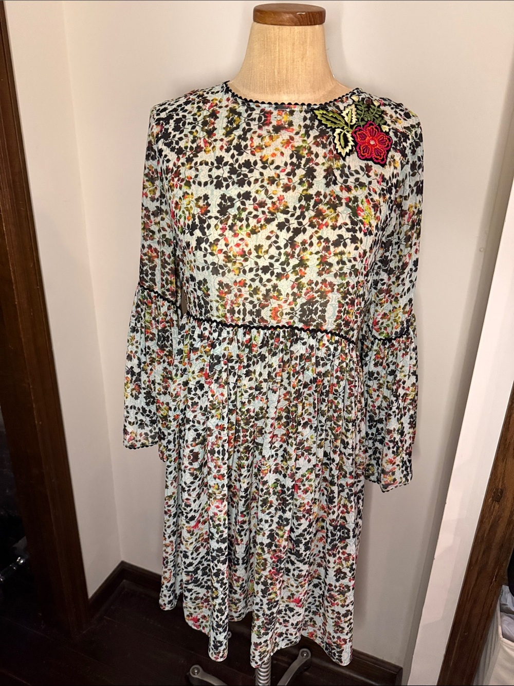Floral Long Sleeve Tiered Midi Dress with Embroidered Applique